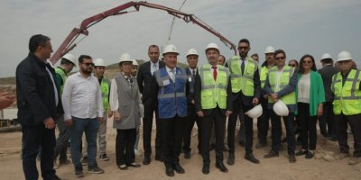 TUNÇ SOYER KARABAĞLAR'DA KONUŞTU