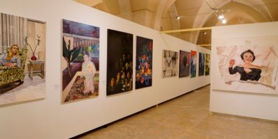 DYO ÖDÜLLÜ SERGİSİNİ MARDİN'DE AÇTI