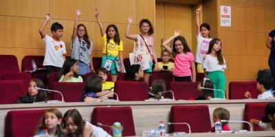 GAZİEMİR ÇOCUK MECLİSİ'NDE YENİ DÖNEM