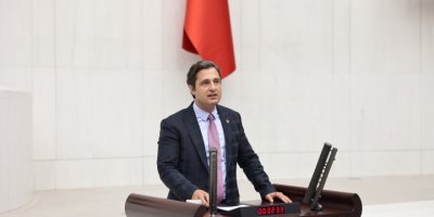 CHP'Lİ DENİZ YÜCEL'DEN 'İZMİR LİMANI' ÇIKIŞI