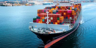 EGE BÖLGESİ'NİN 6 AYLIK İHRACATI 15 MİLYAR DOLARI AŞTI