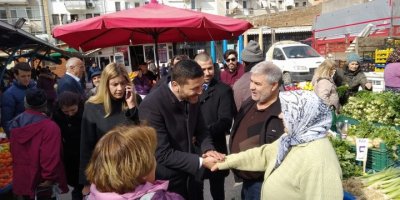 CHP'Lİ GÜRBÜZ FOÇALI PAZARCI ESNAFINDAN DESTEK İSTEDİ