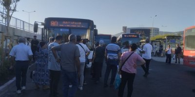 İZMİR METROSU'NDA GREV...İZMİRLİLER PERİŞAN