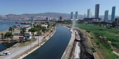 İZMİR'İN GÖBEĞİNDEN 10 GÜNDE 18 BİN 500 TON ÇÖP ÇIKARILDI