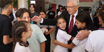 DESTEK İSTİYOR. ALKIŞLAR ÖDEMİŞ BELEDİYE BAŞKANINA . KONSERLERE DEĞİL EĞİTİME HARCAYACAK